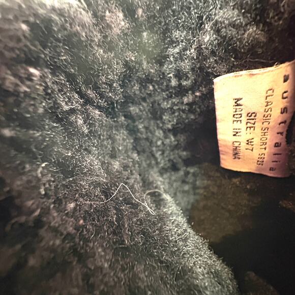 Ugg Classic Short Boots 7 Black Booties Shearling Fur Suede - Picture 6 of 7